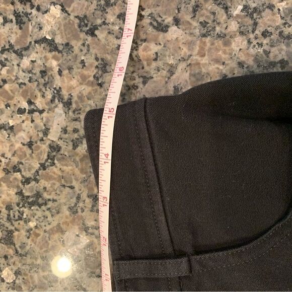 St. John Collection Ankle Crop Jeans Pants Gold Tone Hardware Size 6 - Picture 6 of 7